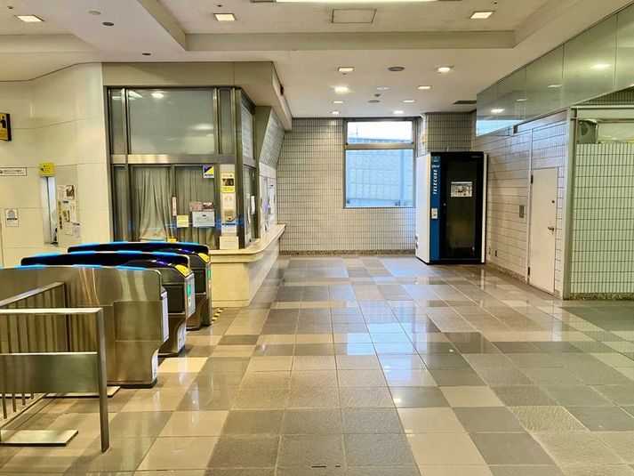 226-01 - テレキューブ 西武鉄道 本川越駅2F 改札外 