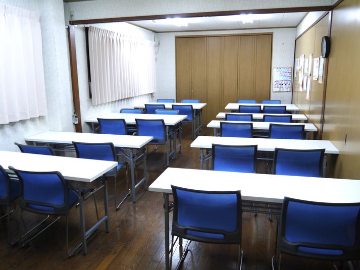 セミナールーム - 豊中レンタルスペース「Umidass」