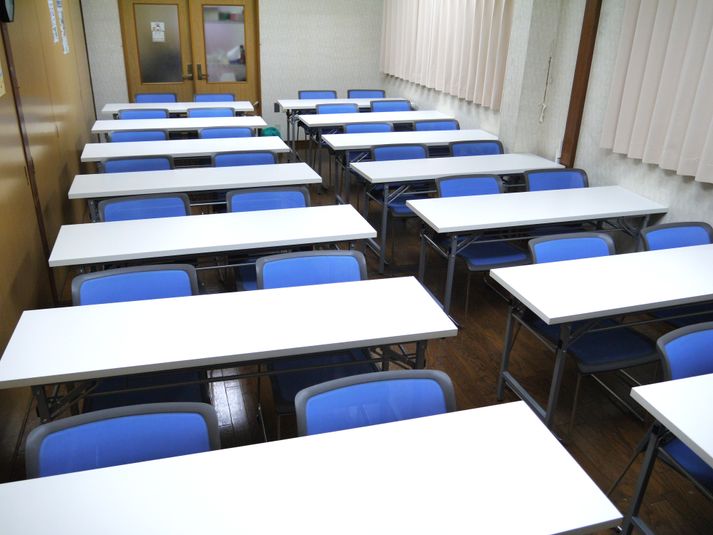 セミナールーム - 豊中レンタルスペース「Umidass」