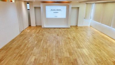 スペース全体 - Studio CRESC Studio CRESC(会議室)の室内の写真
