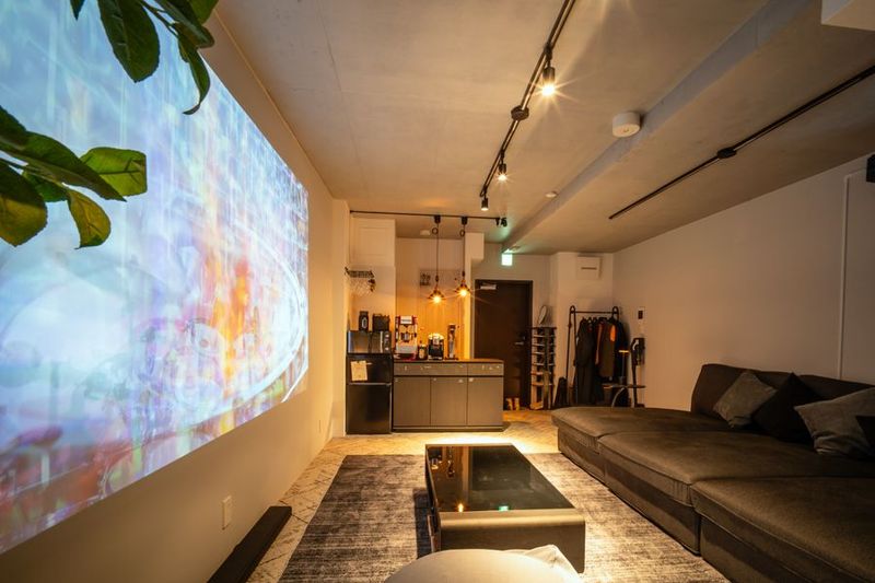120㌅大画面｜専用アカウントで映画見放題｜高音高画質｜無料設備 - レンタルスペース　シークレットシネマ