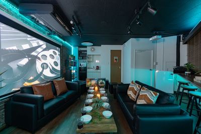 【VIP神田】 地域NO.1本格シアタールーム｜レンタルラウンジ[28]の室内の写真