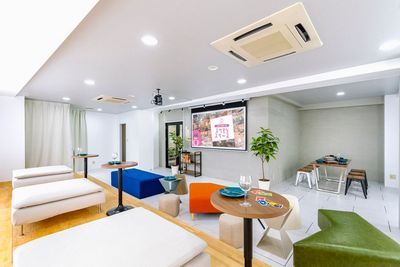 532_Palette-Lounge名古屋/金山の室内の写真