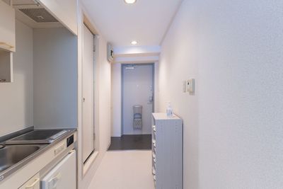 玄関 - space HIRO white rabbit 東中野店 レンタルサロンの入口の写真