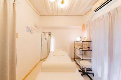 メインルーム - レンタルサロン AndSTAR -Luna- 赤坂店の室内の写真