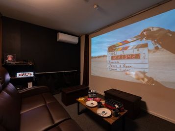 駅徒歩1分/梅田近‼◆完全個室◆プライベート映画館🎬完全遮光🌃150インチ大画面🎬24時間営業 - シアタールーム天満完全個室映画館🎬駅1分