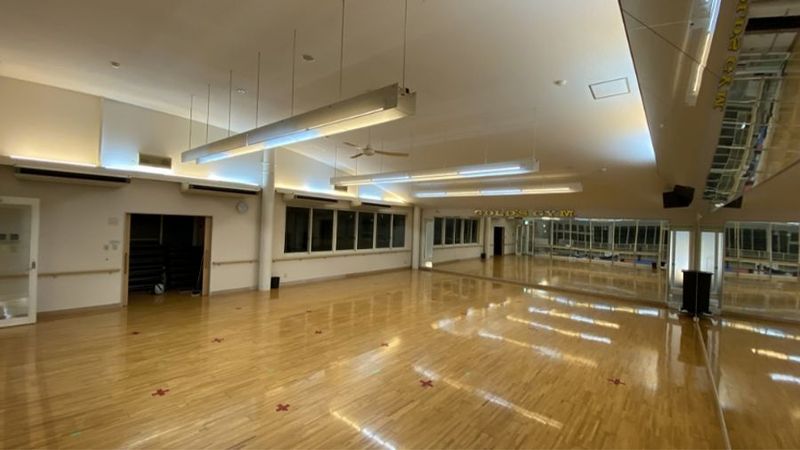ゴールドジム合志熊本 スタジオの室内の写真