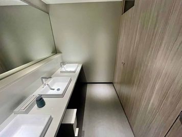 【女子トイレ】 - 【閉店】TIME SHARING IsaI AkasakA  【閉店】 1411の設備の写真