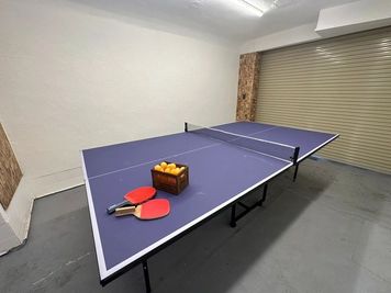 ≪1階≫土間スペース
・建物駐車場は車体サイズ制限がございます。オプション要確認。
・駐車場ご利用の際は卓球台が使用できません。 - 高槻ベース　室内バーベキュー  【室内バーベキュー🍖高槻ベース　一軒家貸切】30名迄利用ＯＫの室内の写真