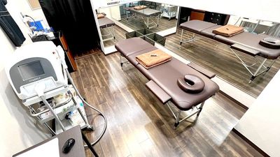 駅近24時間利用レンタルサロン！エステ、整体！フリーランスで活動していらっしゃる整体師、セラピスト様を応援！24H自由なビジネス空間を🌼✨ - ２４セルフ脱毛サロン[福生-昭島]-DeuxSpace- ２４H☆セルフ☆レンタルサロン[福生-拝島]-TURUPICA-の室内の写真