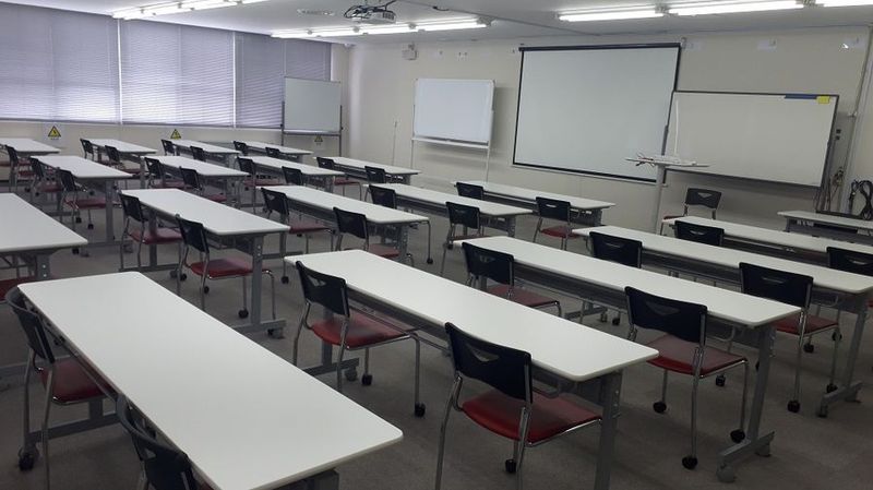 8階 Ｅ会議室 - 大阪長堀 貸会議室