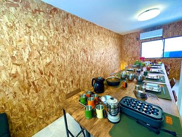 ≪2階≫ - 高槻ベース　室内バーベキュー  【室内バーベキュー🍖高槻ベース　一軒家貸切】15名迄利用ＯＫの室内の写真