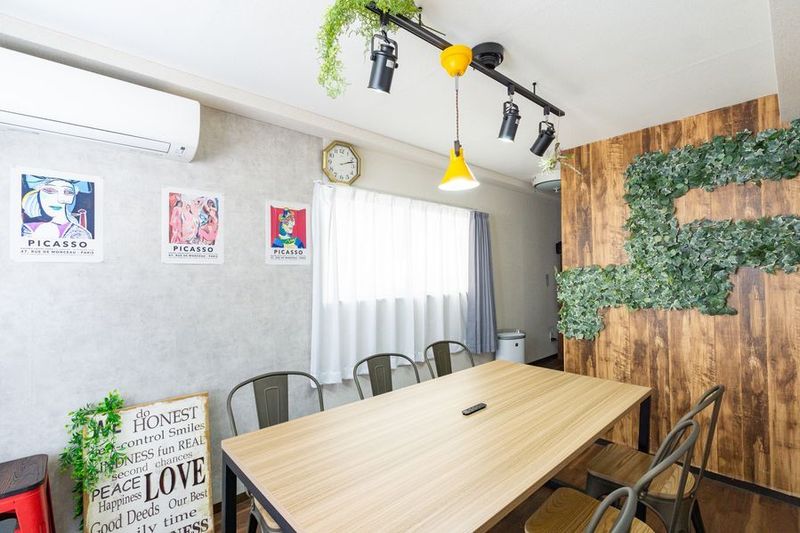 【カフェ風 会議室】木と緑🌿の落ち着く空間【8人まで可】 - 桜木町駅 1分の貸し会議室