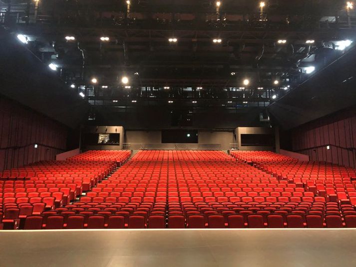 クールジャパンパーク大阪・大ホールのステージのみ - クールジャパンパーク大阪