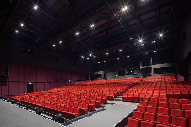 クールジャパンパーク大阪・大ホールのステージのみ - クールジャパンパーク大阪