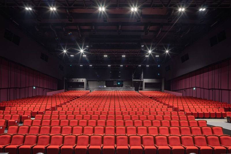 クールジャパンパーク大阪・大ホールのステージのみ - クールジャパンパーク大阪