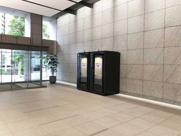 【テレキューブ】東京ダイヤビル1F　視線と音を遮る、プライベートな集中環境(231-01) - テレキューブ 東京ダイヤビル 1号館1F