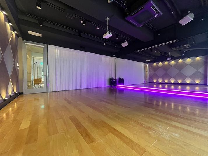 6st - 福岡本店　レンタルスタジオ　STUDIO BUZZ