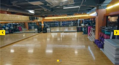 ゴールドジムサウス東京 スタジオの室内の写真