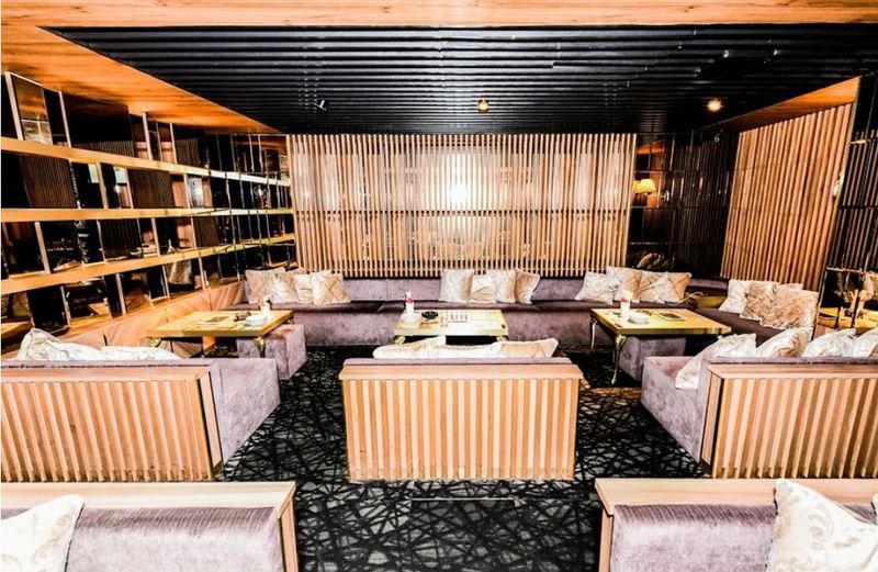 駅近🤍【50名様まではこちら】 映えスポット✨周辺にコンビニ✨ - ORIENTAL LOUNGE 京都店