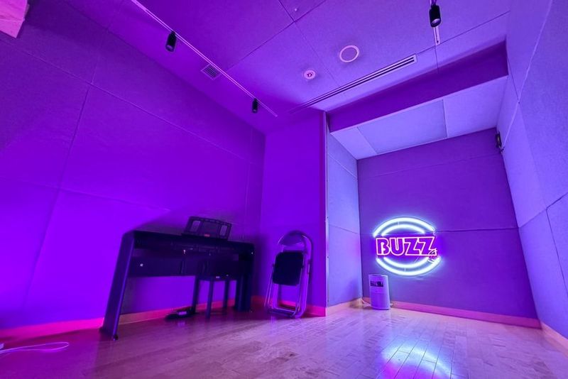 9st - 福岡本店　レンタルスタジオ　STUDIO BUZZ