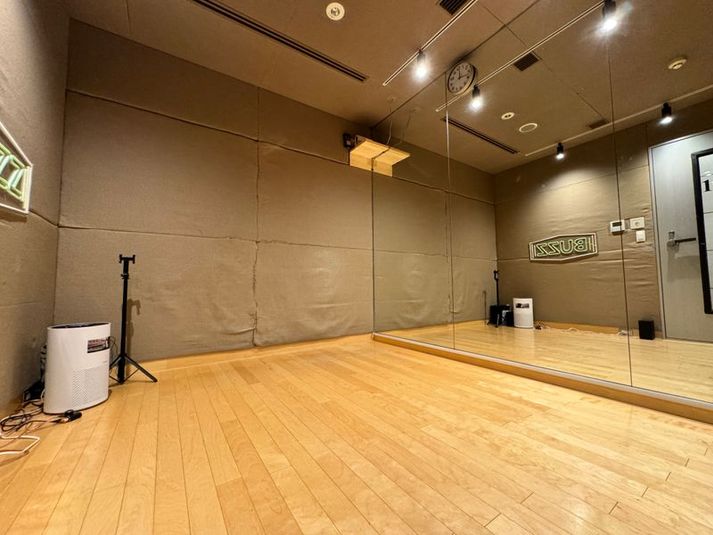 10st - 福岡本店　レンタルスタジオ　STUDIO BUZZ