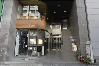 肥後橋INAビル9階 セミナールームの入口の写真