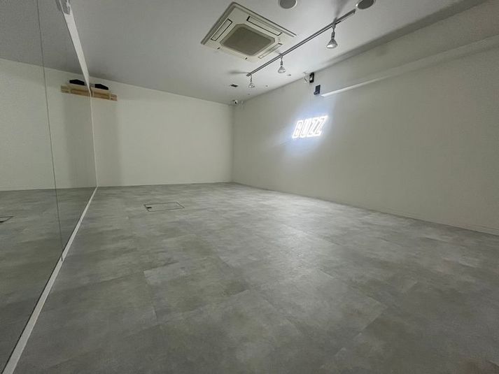 12st - 福岡本店　レンタルスタジオ　STUDIO BUZZ