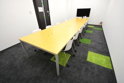 貸会議室Tsumugu（つむぐ）船場センタービル6号館 貸会議室Tsumugu（つむぐ）【会議室C】の室内の写真