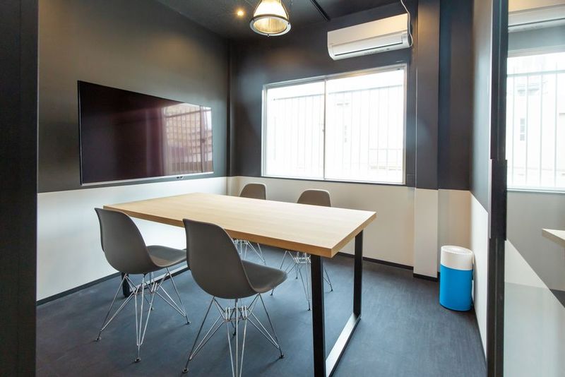新大阪4F_RoomB（定員4名） - いいオフィス新大阪