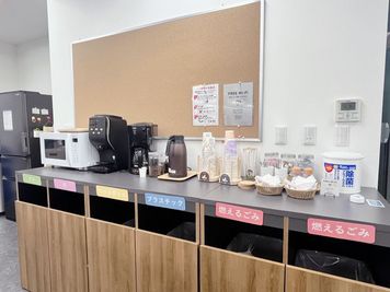 STAYUPさいたま大宮店 STAYUPさいたま大宮店★8名会議室②の設備の写真