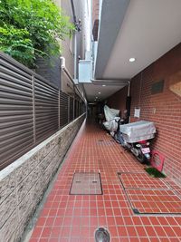 建物左手から奥に進んでいただくとエレベーターがあります - ホープイン旗の台 旗の台R&Sセミナールームの入口の写真