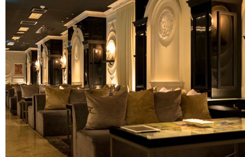 駅近🤍【50名様まではこちら】 映えスポット✨周辺にコンビニ✨ - ORIENTAL LOUNGE 栄店