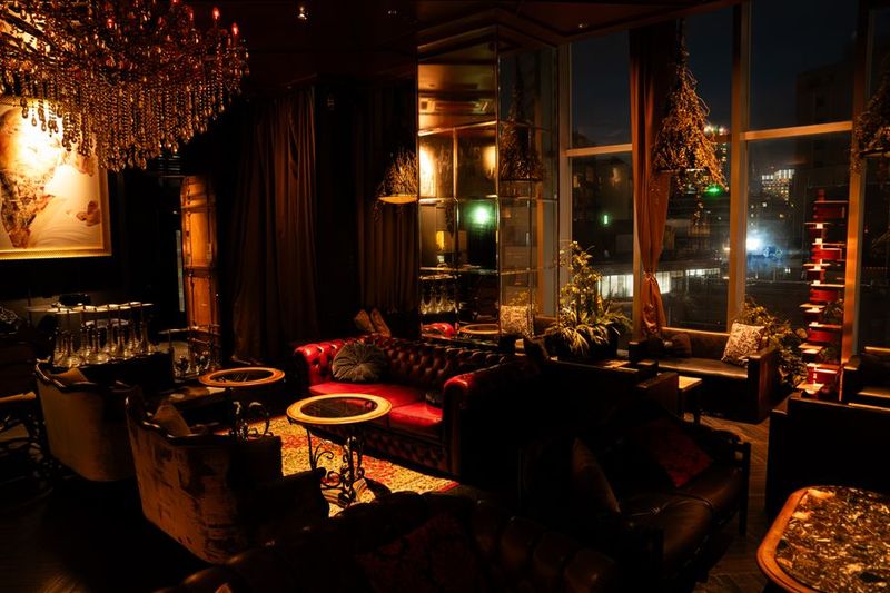 天高5m！非日常を演出できる、圧倒的ラグジュアリー空間！！ - チルラグ麻布十番