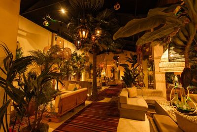 シーシャラウンジ チルラグ 名古屋 グランデ 栄店の室内の写真