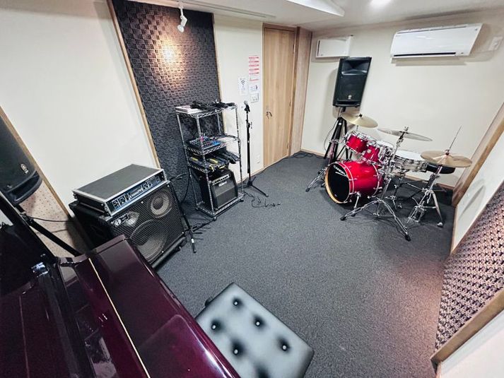 ニュービートスタジオ - ニュービートスタジオ