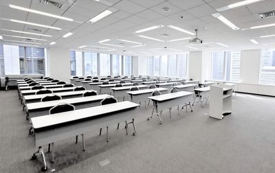 東京会議室 fabbit会議室 丸の内店 カンファレンスルームAの室内の写真