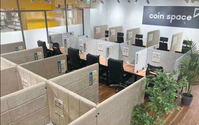 4名テーブル（通話・会話OK） - コインスペース錦糸町パルコ店