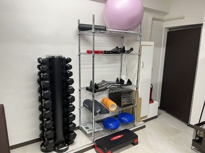 個室のレンタルジム-スミスマシンスペース② - MIYAZAKI GYM川崎店