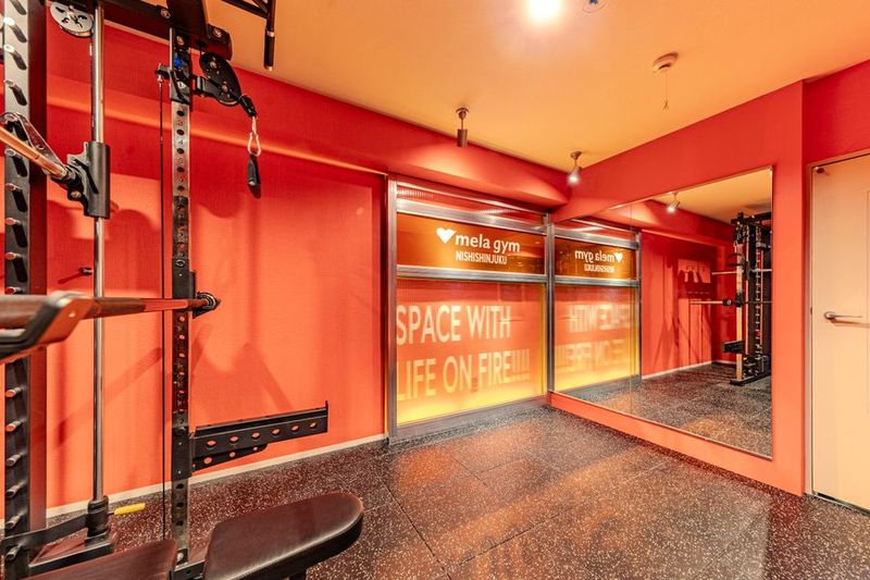mela gym（メラジム）新宿店 - mela gym（メラジム）新宿店