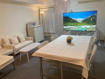 【ご希望内容・用途ご相談可】【パルコ近く】備品多・個室・オフ会・打合せ控え室 ・推し活・貸しスペース・話合い・セミナー勉強・飲食 - スケッチ （オフ会・勉強会・飲み会・オンライン会議）