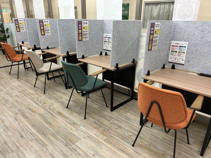 1人用席（通話・会話NG） - コインスペースくさつ平和堂店