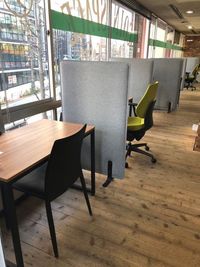 1名様用の自習・作業用スペース（通話・会話厳禁） - コインスペース渋谷公園通り店