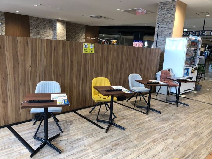 1人用席（通話・会話OK） - コインスペースイオンタウン吉川美南店