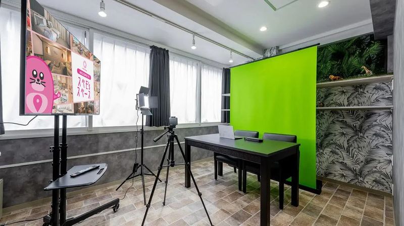 376_BLUE-Bird4F 貸し会議室の室内の写真