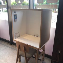 【5/28閉店】コインスペースショッピングプラザ鎌ヶ谷店 1人用席（通話・会話OK）の室内の写真