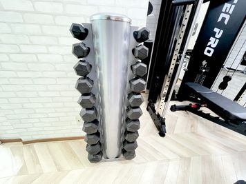 ・1~10kg ダンベル - WHITEGYM横浜2号店 WHITEGYM横浜2号店/レンタルジムの室内の写真
