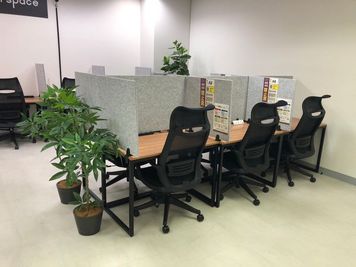 1名様用のWEB通話・会話可能席 - コインスペース丸広百貨店 上尾店