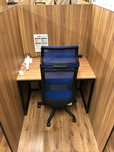 1人用席（通話・会話NG） - コインスペース大阪ベイタワー店