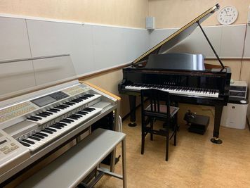 ヤマハミュージック直営教室! グランドピアノ・エレクトーン設置のお部屋です♪ - 名塚センター
